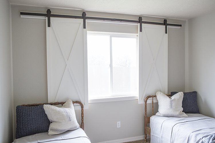 DIY Barn Door Window Treatment dlvr.it/NxFspJ
