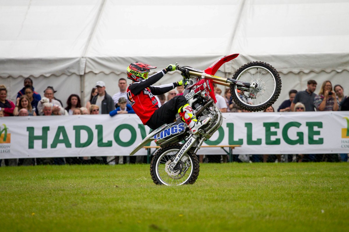 kentcountyshow's tweet image. Are you interested in advertising to 80,000 visitors at #KentShow2017? Book a banner site in one of our Show rings goo.gl/MPB43l