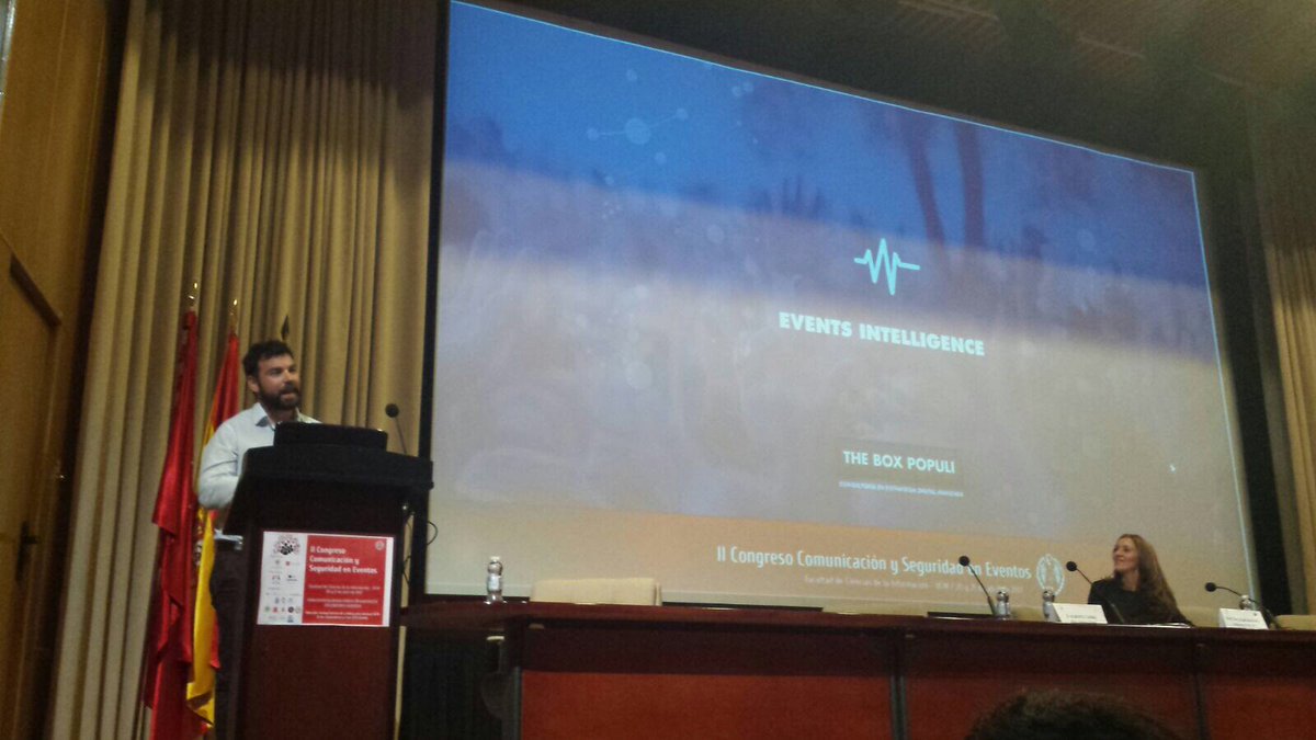TheBoxPopuli's tweet photo. @albertocanas hablando de "inteligencia y estrategia digital para eventos" en el Congreso de Comunicación y Seguridad en Eventos #ccse2017 https://t.co/gFRPTrT13h