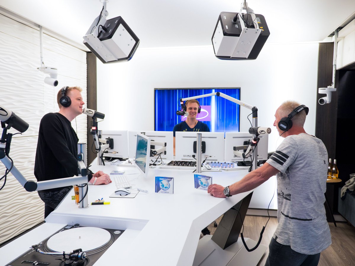 asot's tweet photo. The #SERVICEFORDREAMERS of #ASOT809 was @richsolarstone - 'Seven Cities' (Solar Stoneโs Atlantis Mix)! What are YOU hoping for this week? ๐ https://t.co/lBmRsrfUo3