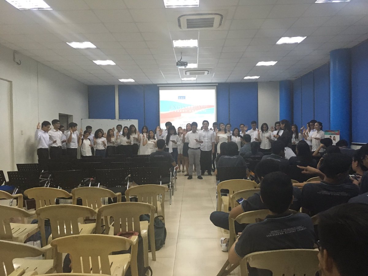 UPIMPULSE's tweet photo. The incoming Engineering Student Council 1718 takes oath.
#ESCTurnover
#ThePulseIsBack https://t.co/1V80xDVsJg