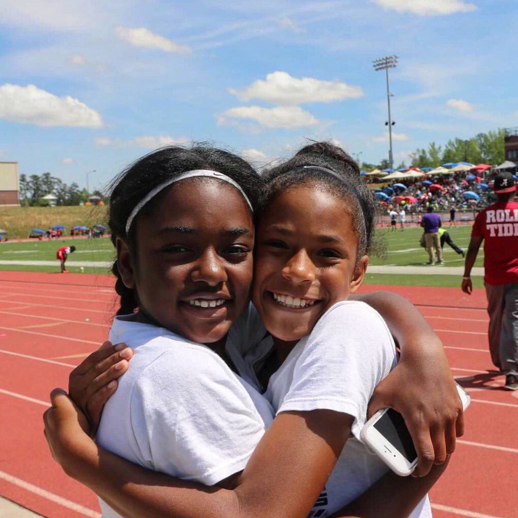 Happy Track Girl faces! Ready to compete in the @smartathletics Middle School Championships 04/21. #atlzoom #trackgirls #TrackNation