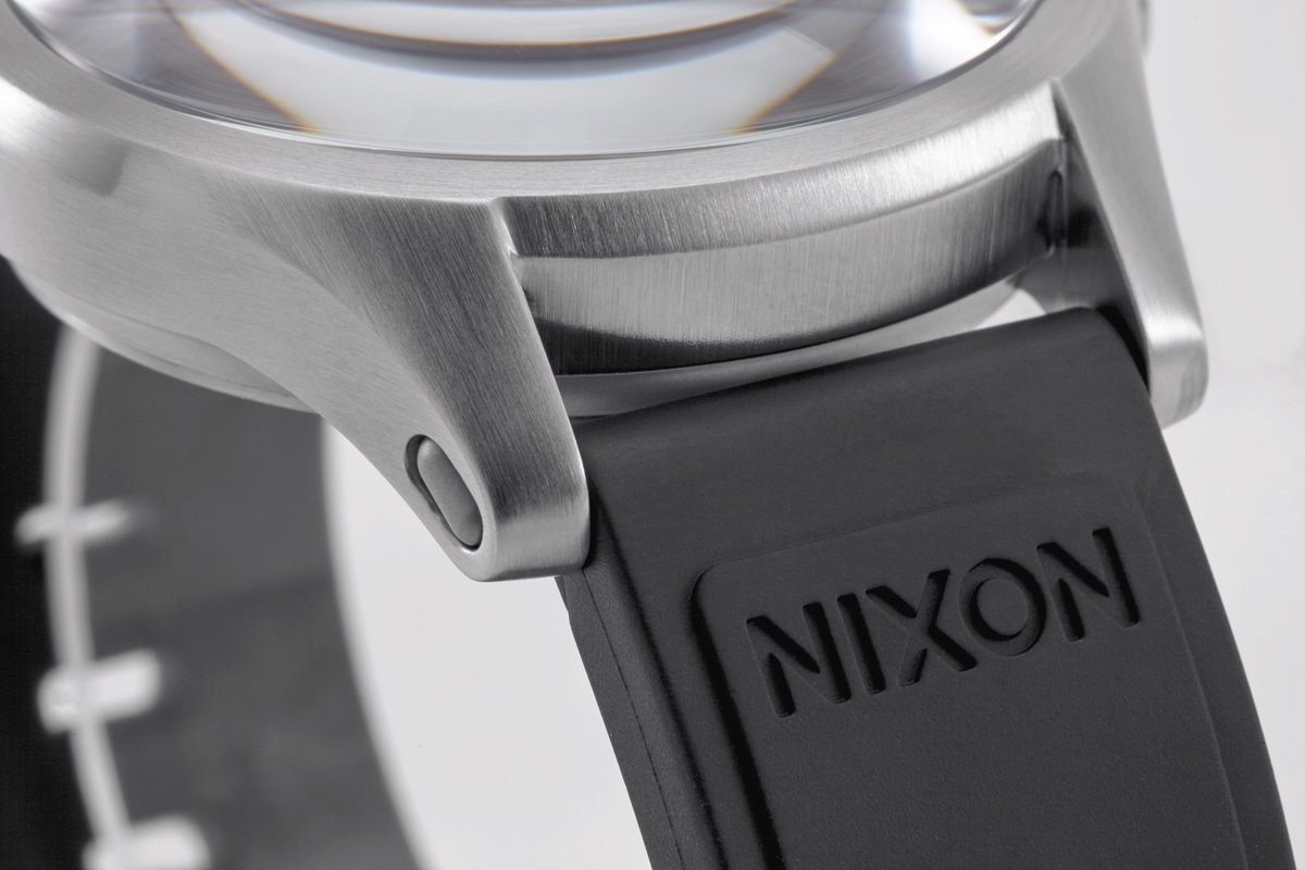 Nixon Europe on X Closer look at the Nixon Beacon SS watch retro styled analog tide telling https t yYG4HUSPBk https t 4mJELkk8BS X