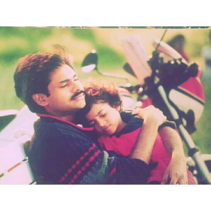 ChetanaUttej's tweet photo. WOW #Badri movie completes 17 years today!
#PawanKalyan @purijagan #17YearsForBadri https://t.co/DGfLGcL6Pp