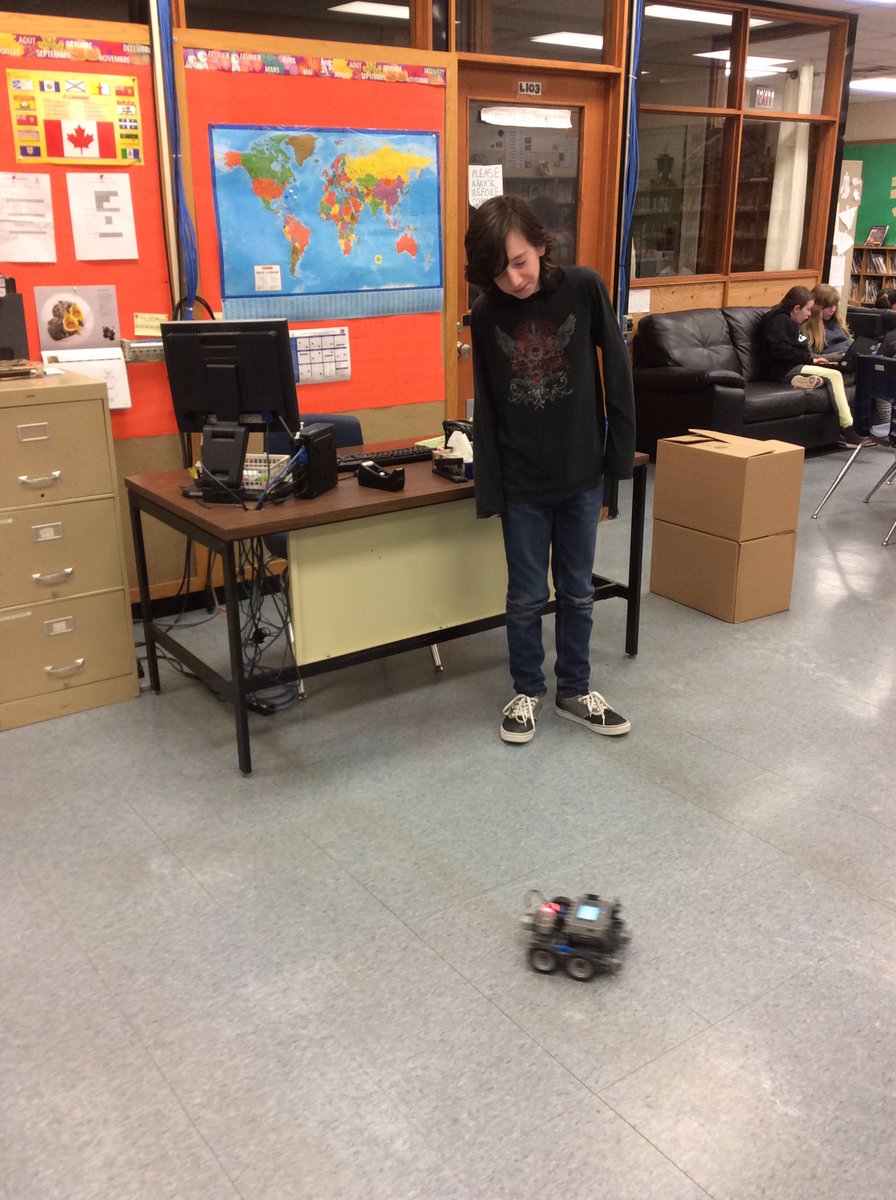 Teamwork and problem-solving in action! <a href="/alcdsb_sttm/">St. Thomas More CS</a> #codingclub #Robotics #ALCDSB