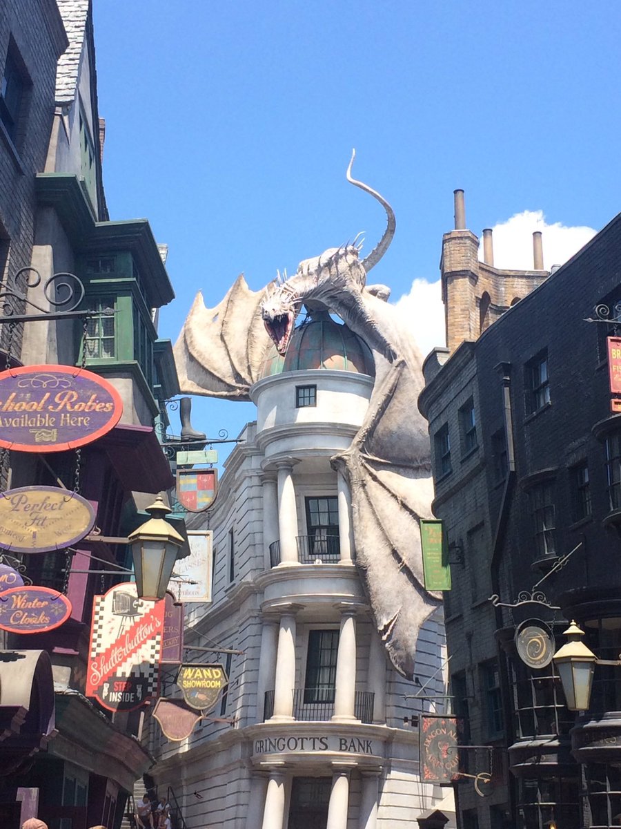 mssmalfoy's tweet image. Это просто потрясающе😍❤️ и не говорите,что не хотели бы туда

 #ФайнисФолловитКаждого