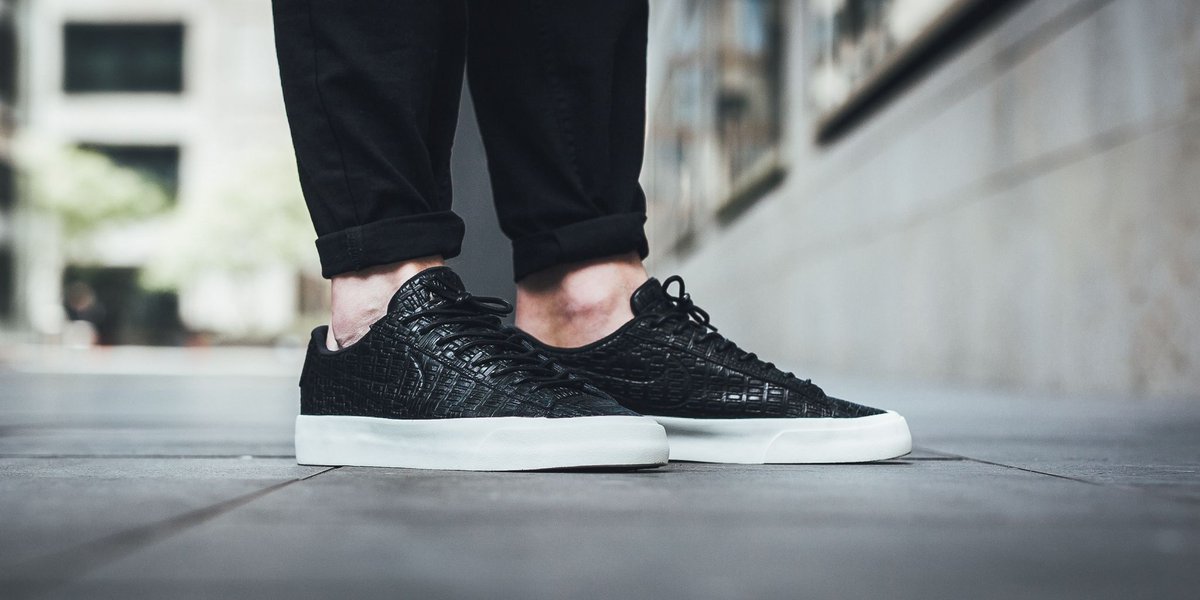 nike blazer studio low black