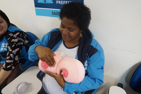oticsrocinha's tweet photo. Dia 20 de abril ,ACS fazendo técnicas  de massagens para estimular a ordenha https://t.co/FJCvl5zLQU