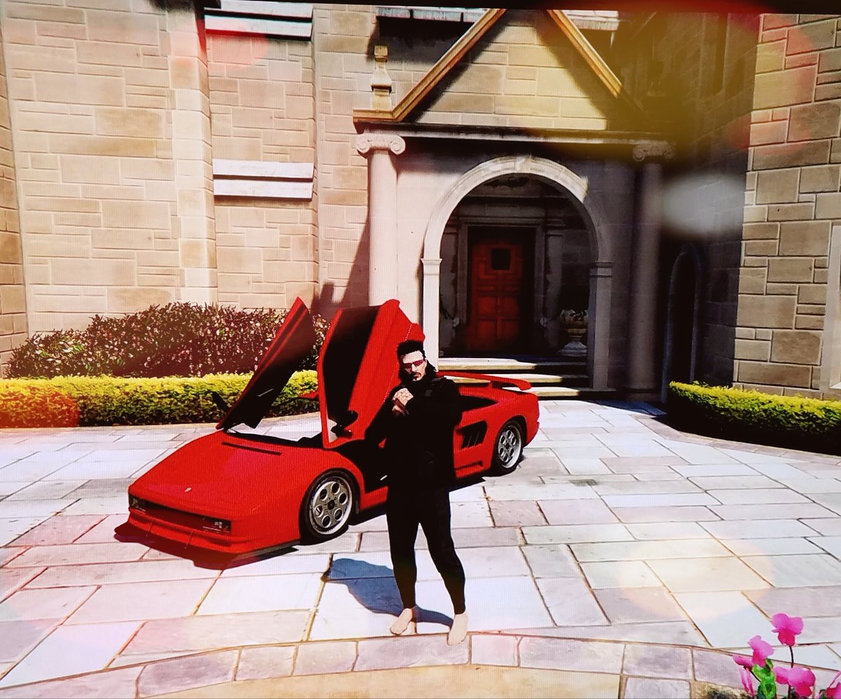 Trav7891's tweet photo. Hey @DrDisRespect, I made my favorite twitch streamer as my GTA character https://t.co/ASsR0Lq5Zu