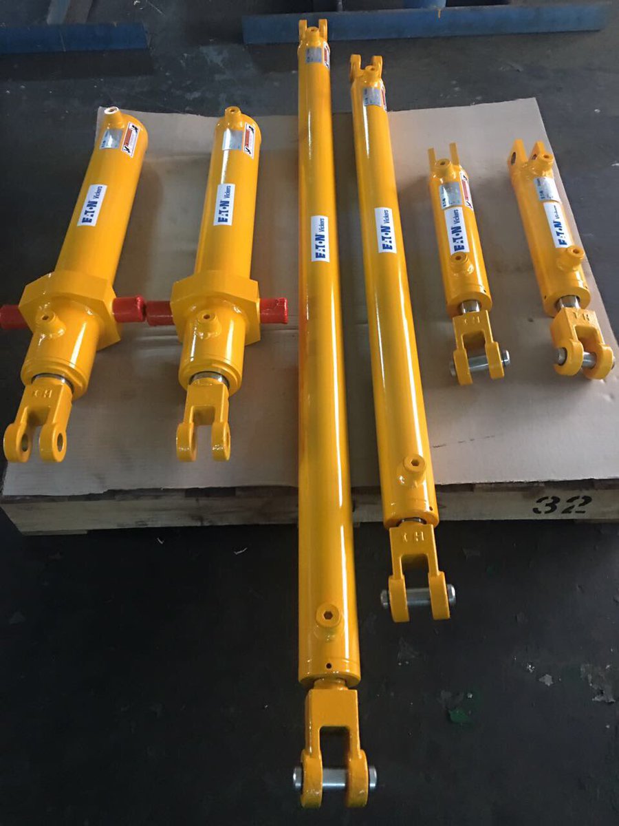GeorgeHendro's tweet photo. #yellowisnewblue #useoriginal #cylinder https://t.co/J5mqgAHSvW