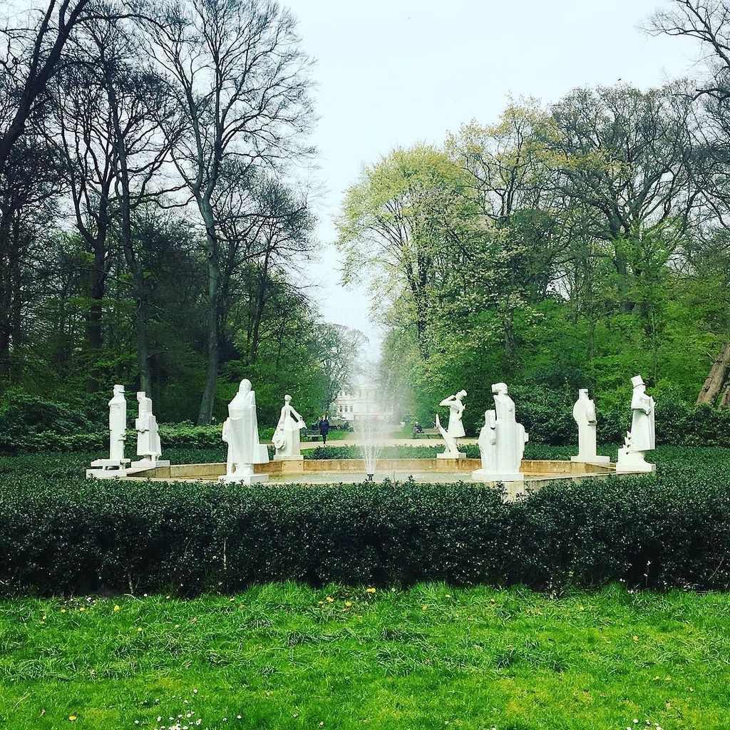 het 'hildebrandmonument' in onze prachtige haarlemmerhout 🌿 #monument #haarlem #haarlemmerhout #natuur #haarlemcit… ift.tt/2oYP0Y0