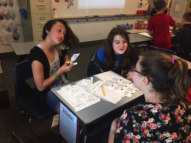 MrsLithgowgis's tweet photo. Anole investigation.
#hargow
#success4gis
#gcscpride https://t.co/ck7mATB85U