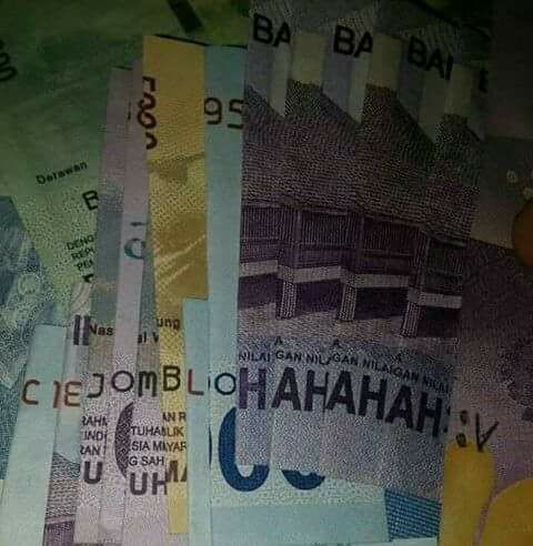 IniMagelangKu's tweet photo. Berbunyi apakah tulisan di bawah? Coba cermati #OjoSepaneng https://t.co/ivg0uCHYhj