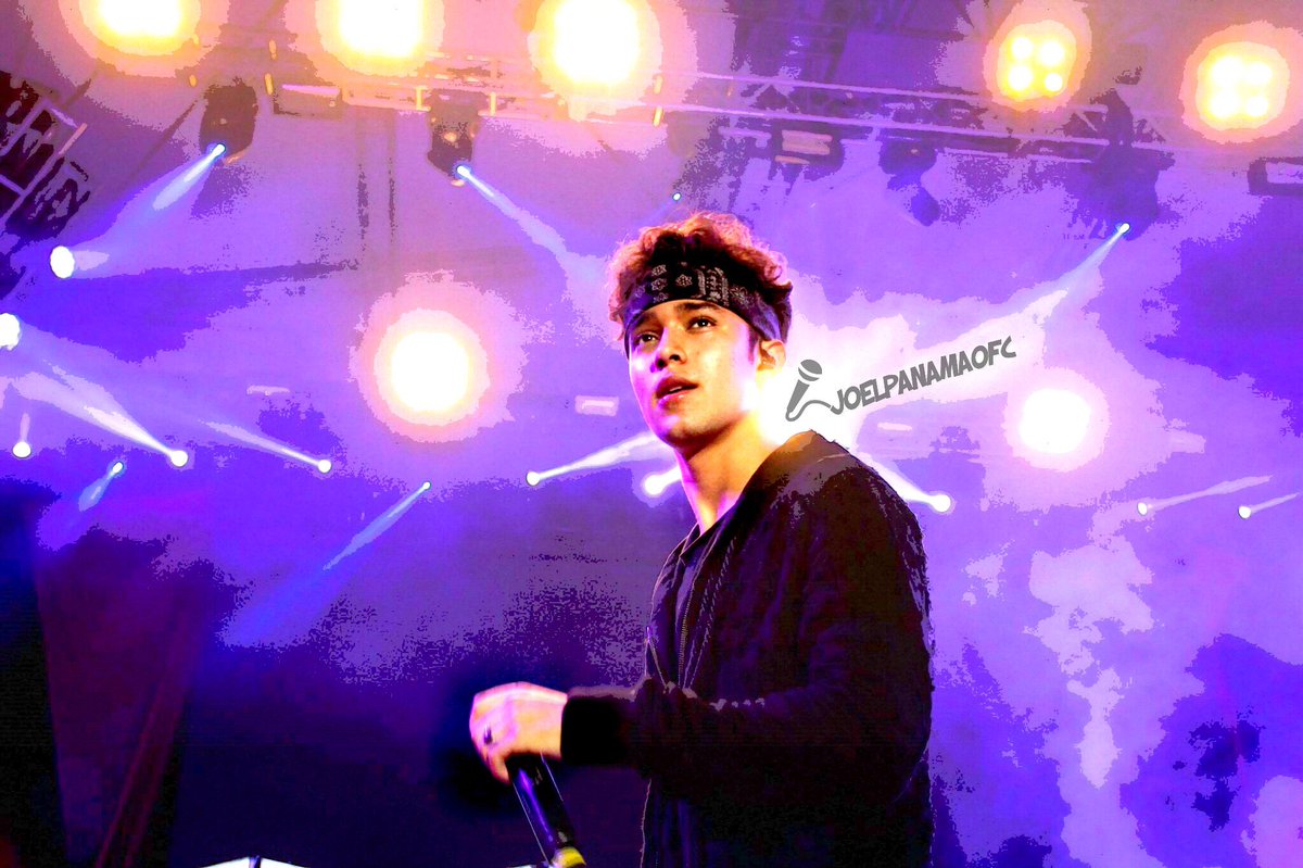 JoelPanamaOF's tweet photo. @itsjoelpimentel fiel a ti, a tu música y a tu carrera 💙 #ElDeSiempre #MiPrime https://t.co/0ssS2eUu86