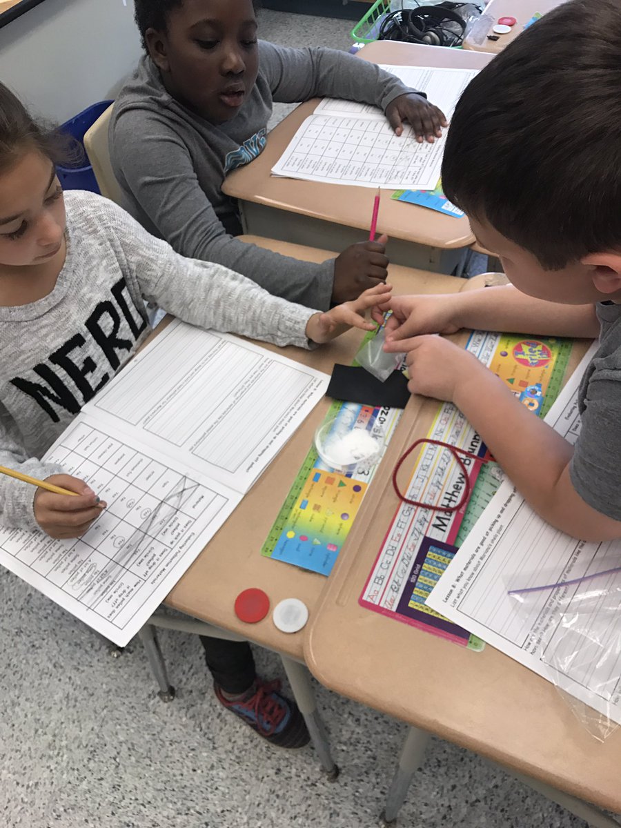MsMorrell1's tweet photo. What can we use to create the best pollinator? #beeanengineer https://t.co/CCeatufKlq