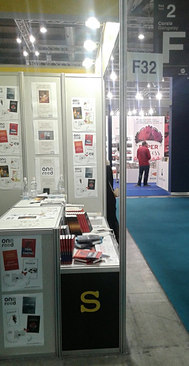OnereedEdizioni's tweet photo. Noi siamo ancora qua! Eh giΓ‘ ;) #TdL17 #tempodilibri #onereededizioni #directbook #piccolaeditoria #Milano https://t.co/YufABgZJMR