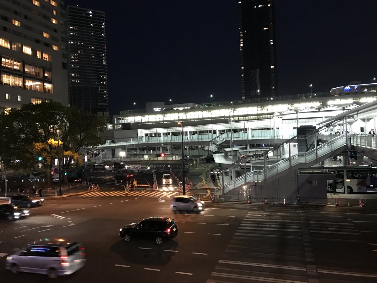 鯉党a アンドビルド広島 בטוויטר 今日から広島駅北口ロータリー のタクシーとマイカーエリアが入れ替わりました マイカーはまだ暫定形 タクシーはプールと乗降場合わせて全面的に使用を開始してます 駅ビル側で通常のタクシーを乗降させ グランヴィア側は観光