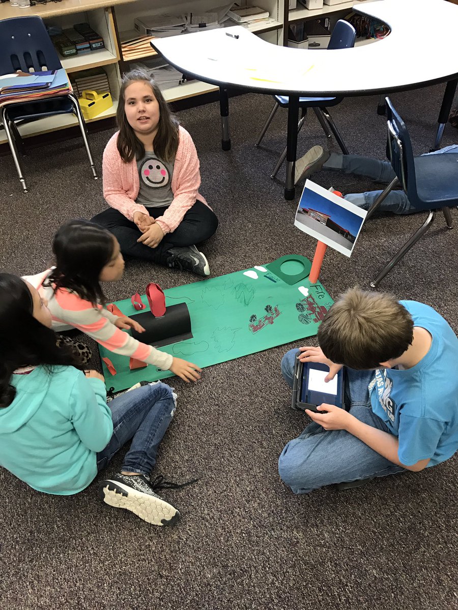 MrVoss5th's tweet photo. Had a great time playing golf and doing target practice yesterday with @LAGador3 #gfschools #spheros https://t.co/5StkSkWqop