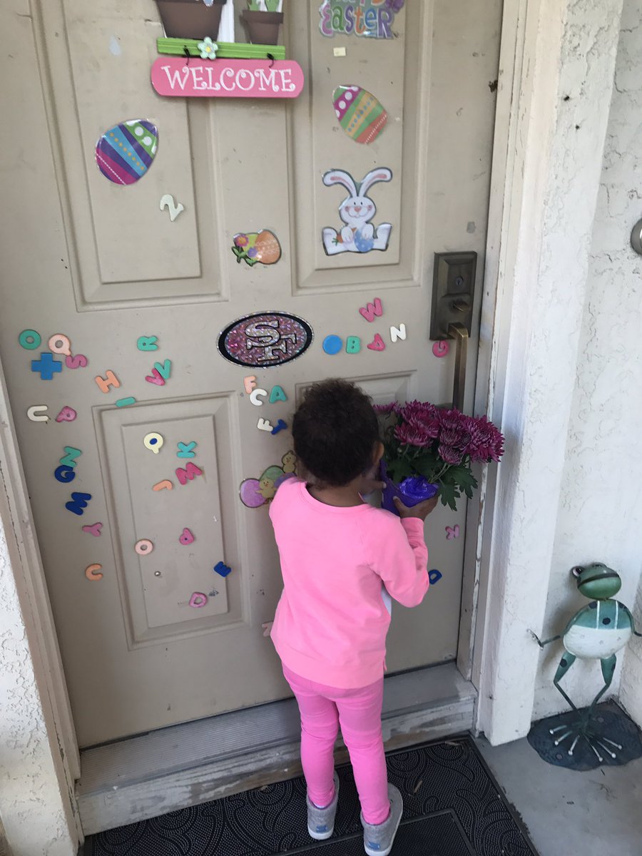 EmilyEb_FSUSD's tweet photo. For Ms. Sharon because while I'm at work she cares for my diva child. #RandomActsOfKindness #FSUSDtweets https://t.co/ETMEnUaGpg