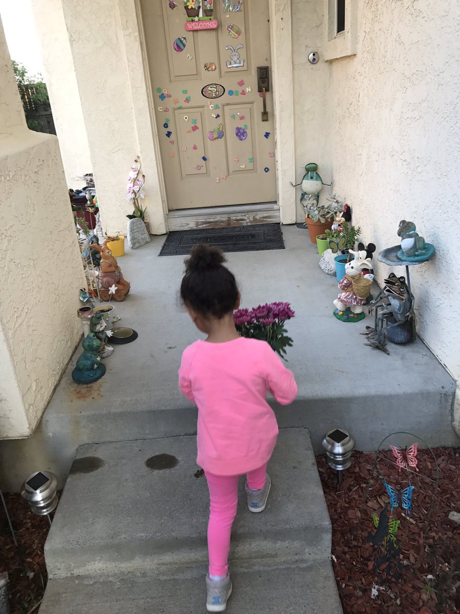 EmilyEb_FSUSD's tweet photo. For Ms. Sharon because while I'm at work she cares for my diva child. #RandomActsOfKindness #FSUSDtweets https://t.co/ETMEnUaGpg