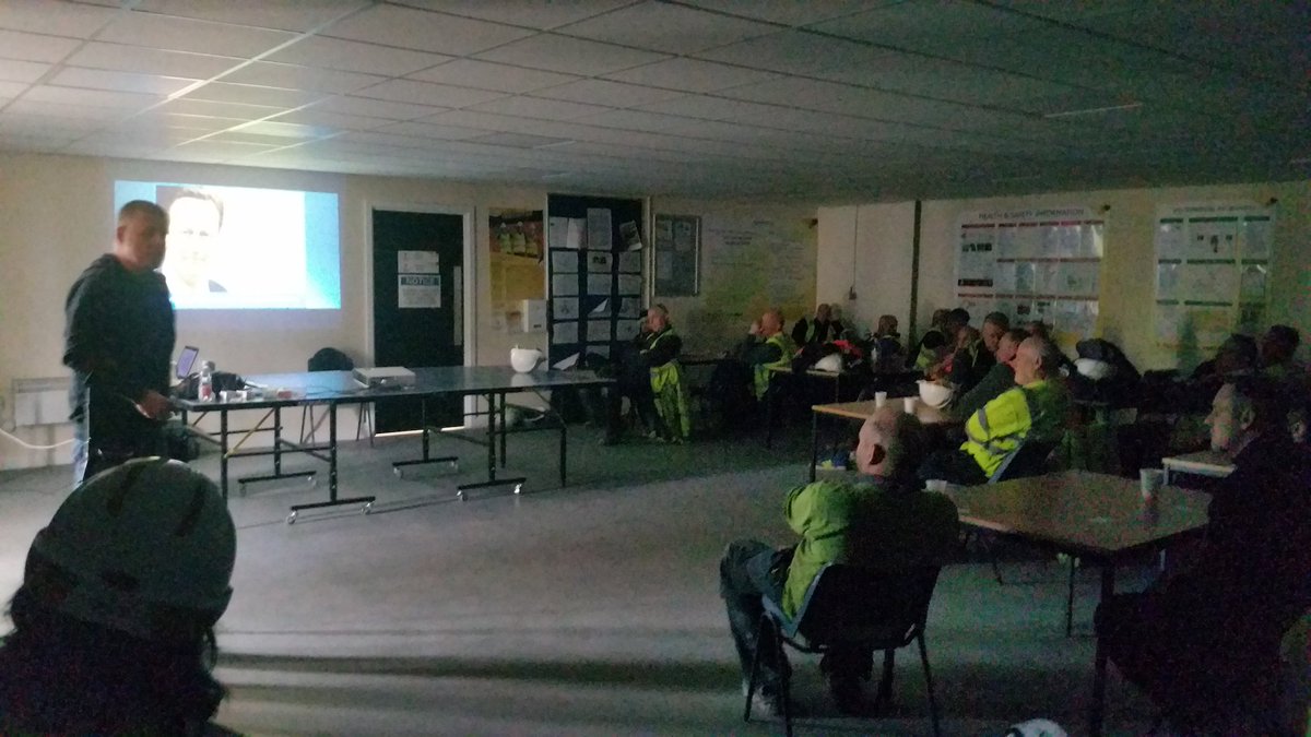 GH_WDC_HSE's tweet photo. Dylan skellow Allsafe ambassador, promoting WDC all safe culture at @WDCNorth @DarlingtonHipp project #spreadtheword https://t.co/5YGITeSkd8