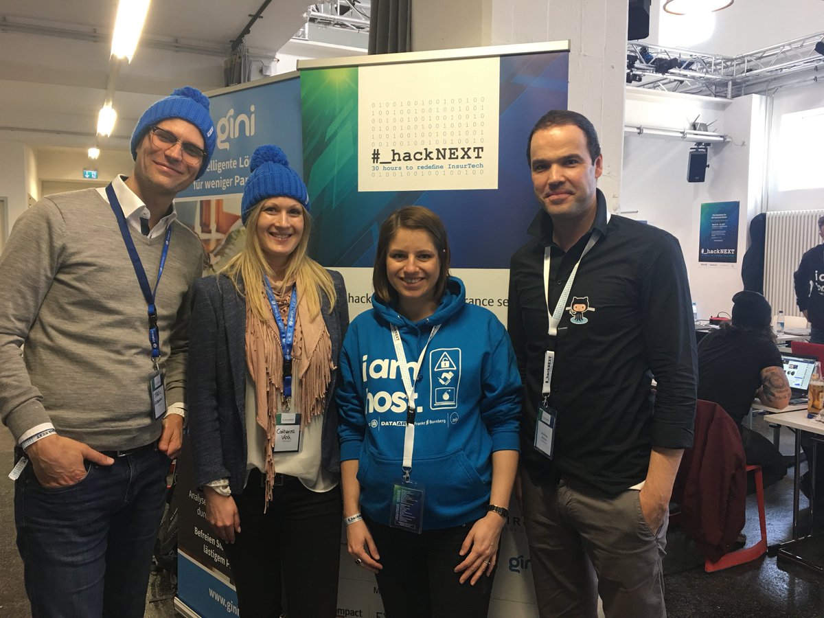 zurich_de's tweet photo. #ZuGastbeiFreunden Neuer Blogpost ist online. Diesmal waren wir beim #_hackNEXT der @Allianz zu Besuch https://t.co/TLYTdYPpux https://t.co/rzk5CiZQHJ