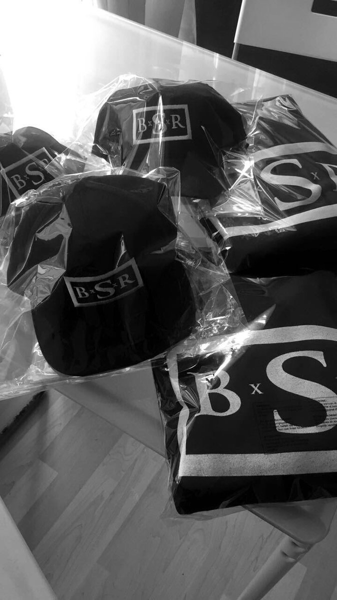 BoatengBSR's tweet photo. The stock me and @ItzGreenyArtist got yesterday for a few customers!! It finally came, next batch next week! 👊🏾 https://t.co/PwqyUuwIFA