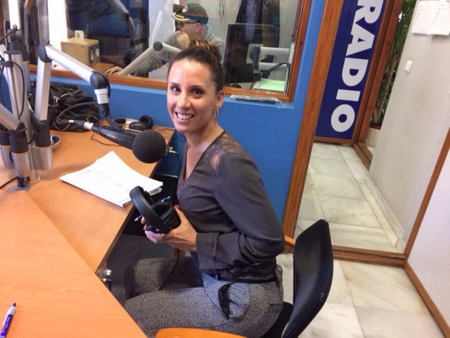 Acedotor's tweet photo. Hablando de #colegios y #niños #AmyGarcia en #MarbellaLifestyle con @cuquita1982 en @RTVMarbella #programaeningles #radio 107,6FM https://t.co/ZljAFF3XDH