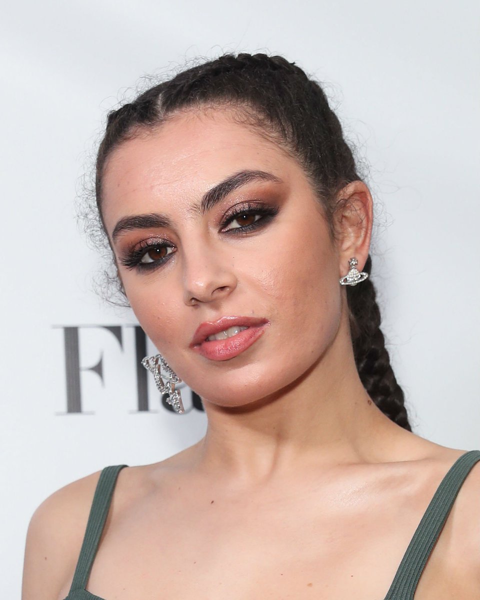 MediaEyeTweets's tweet photo. .@charli_xcx performs tracks from her #Number1Angel mixtape at @AnnieMac’s #AMPCollected in London tonight with support from @RIVRSmusic. https://t.co/6BCOXPfYD8