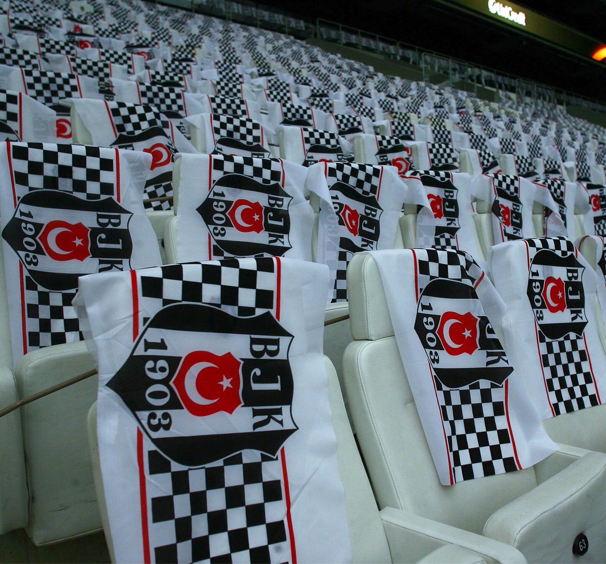 Beşiktaş JK (@besiktas) on Twitter photo #VodafoneArena'da her şey hazır... #Beşiktaş #UEL #VodafoneArena'da her şey hazır... #Beşiktaş #UEL