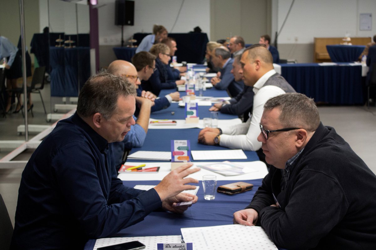 Gisteren vond het Zakelijk Speeddaten, ter ere van het Bedrijven voor Bedrijven evenement plaats. Benieuwd hoe? bit.ly/2opU1Wd