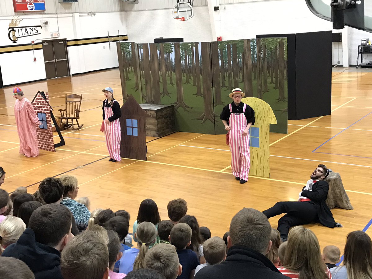IIIBaker's tweet photo. Thank you for letting us perform for you #thayercentral #YCtheatre #YorkCollegeNeb #yorkcollegetravelingchildrenstheatre https://t.co/wMfLh3lLM2