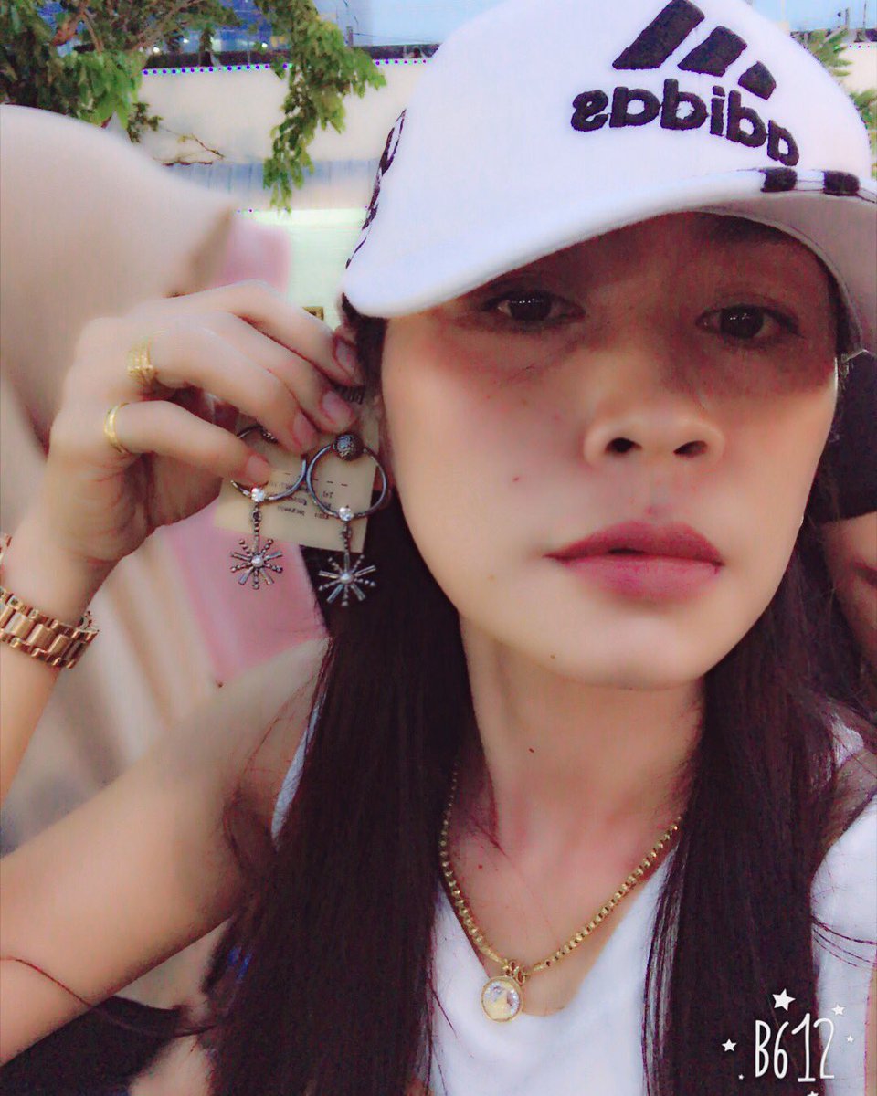 nantanabe12's tweet photo. แก่แล้วก็งี้ ใครๆก็ไม่รัก https://t.co/y7ZuW3QFhw