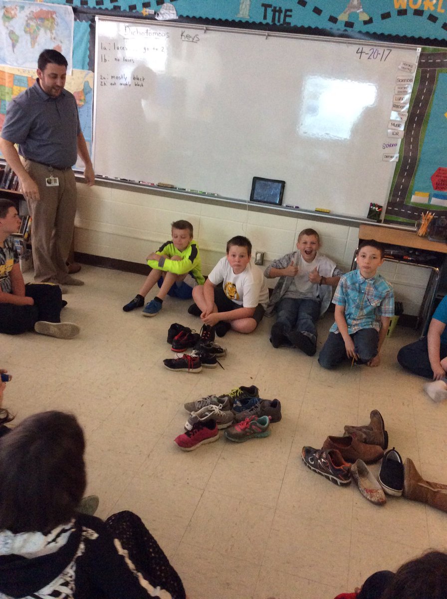 Shewell_In_6th's tweet photo. DR. @DannyTodtfeld hands on teaching Room 12 about Dichotomous Keys with our shoes! #EssdExcels #Room12Adventures https://t.co/hd01EWy3eS