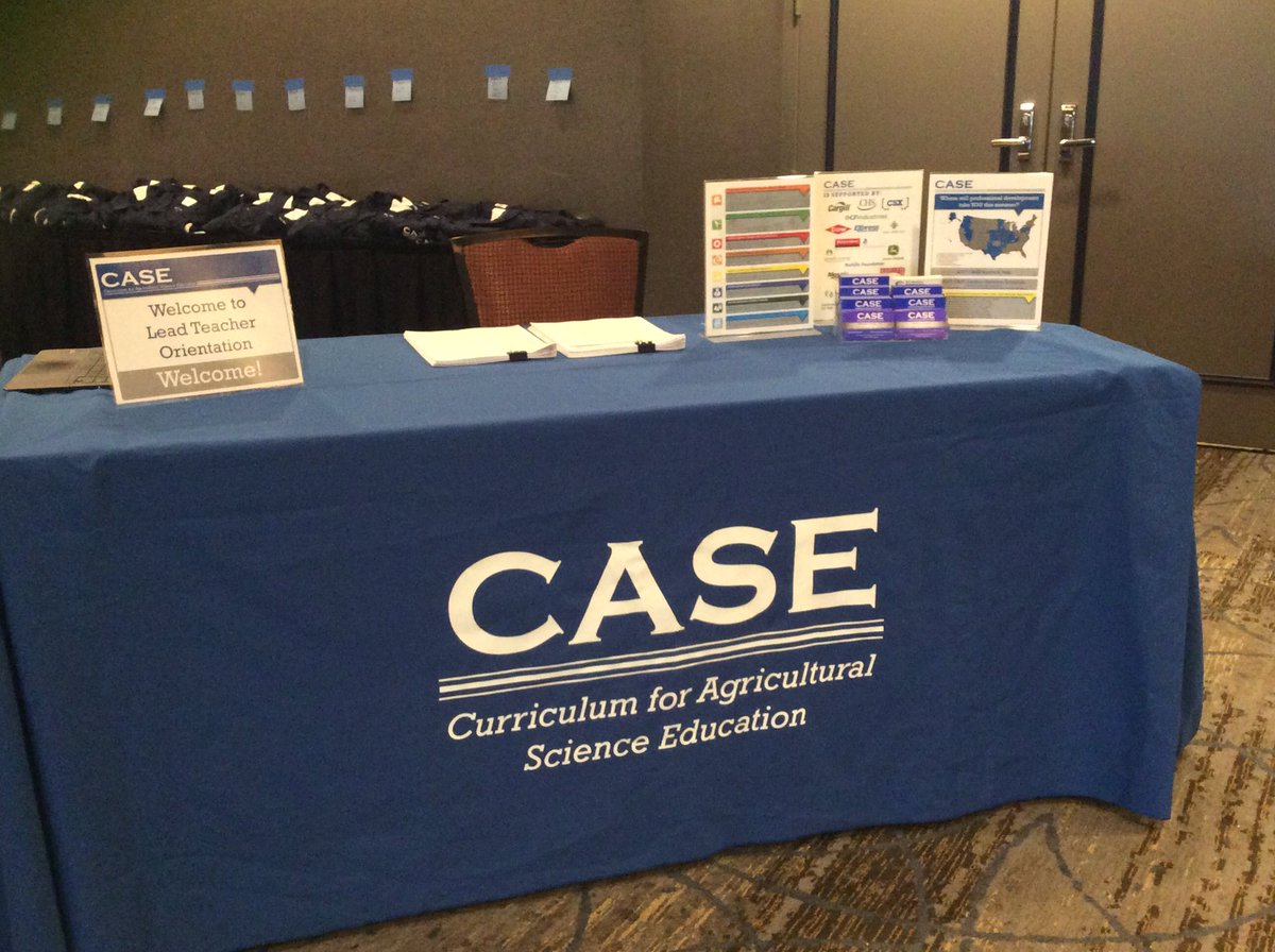 case4learning's tweet photo. Excited for our Lead Teachers to arrive in Minneapolis for #LTO2017! By the way, hotel shuttles can be white or black! https://t.co/CFfDeCr5KW
