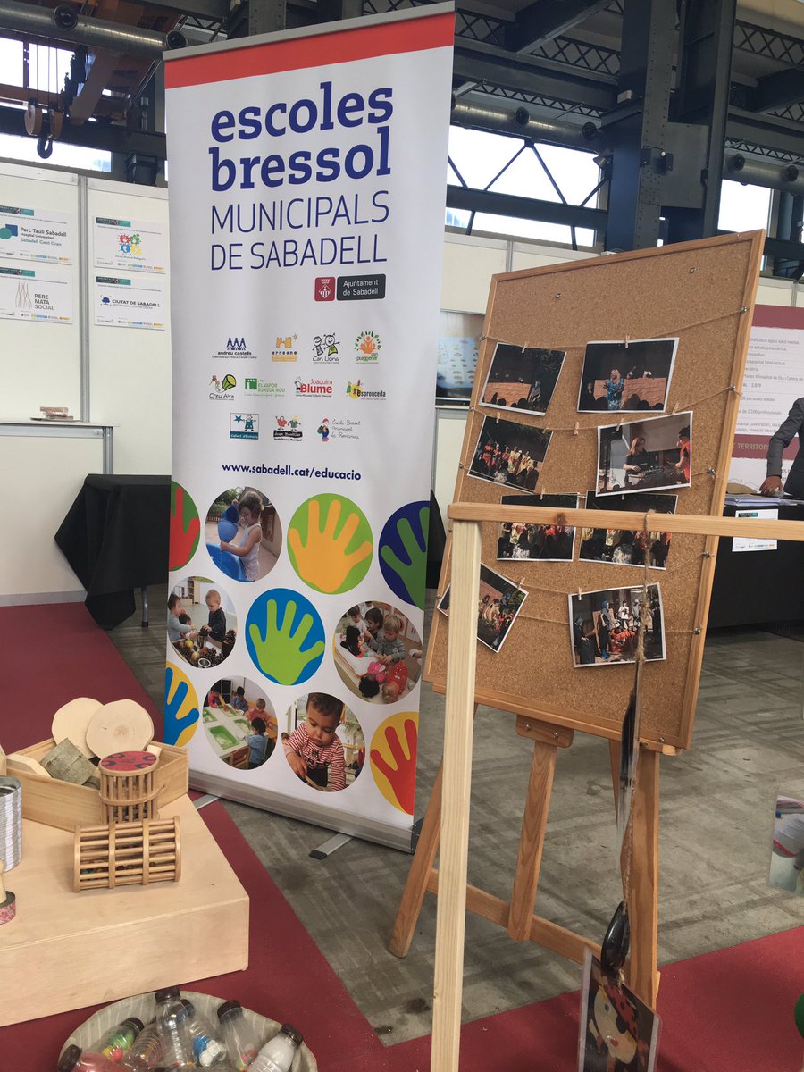 Soniapex's tweet photo. Tot a punt per explicar la sortida professional del cicle d'educació infantil.#ebmSabadell.@sbdeducacio #ApropatFP https://t.co/rKCcn8rSGz