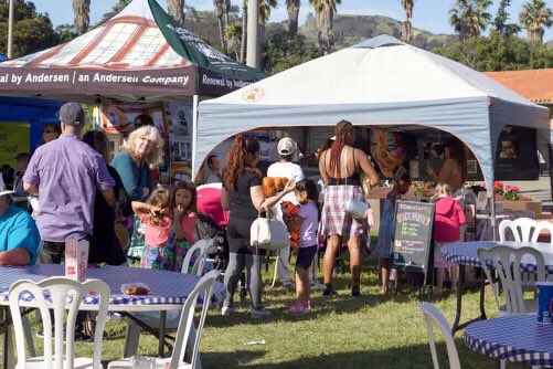 msbrownsart's tweet photo. Easter weekend at the Spring Carnival at the Ventura County fair grounds #bbrownspaint https://t.co/SNgiNpmNDb