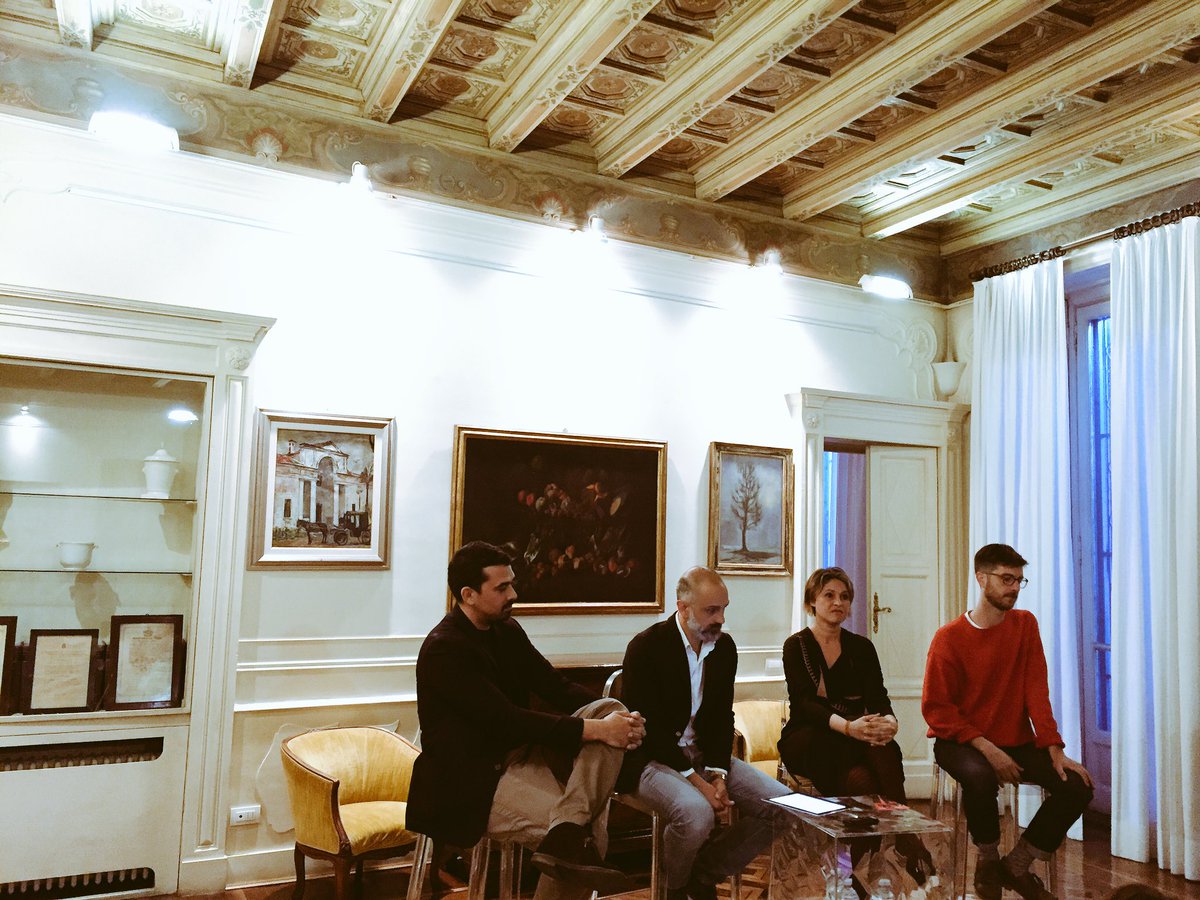 'Le parole nella rete: i giovani scrittori e il web' con Giuseppe Antonelli, <a href="/violetta_b/">Violetta Bellocchio</a> <a href="/vlatronico/">Vincenzo Latronico</a> @quitthedoner <a href="/TempodiLibri/">Tempo di Libri</a>