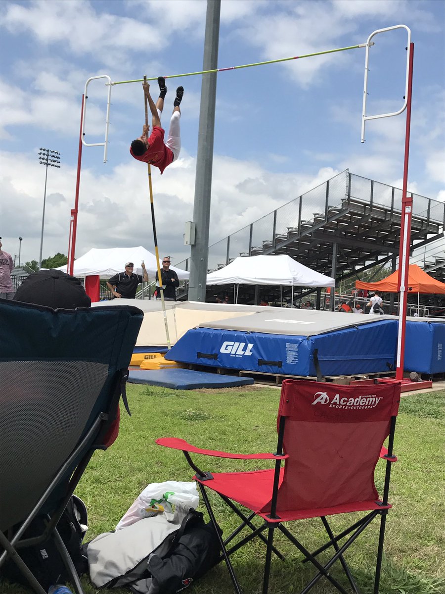 1MHSCardinals's tweet photo. CARDS competing hard and advancing to regionals!! #RedRed #Wingspeed https://t.co/nXumVmsYpj