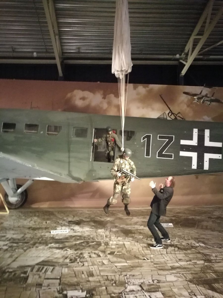 MrWhyteTX's tweet image. Hilarische dag gehad met @JobSchepers1 in het #Aviodrome. Nu vol gas naar Texel om de boot voor het voetbal te halen. #Ajax