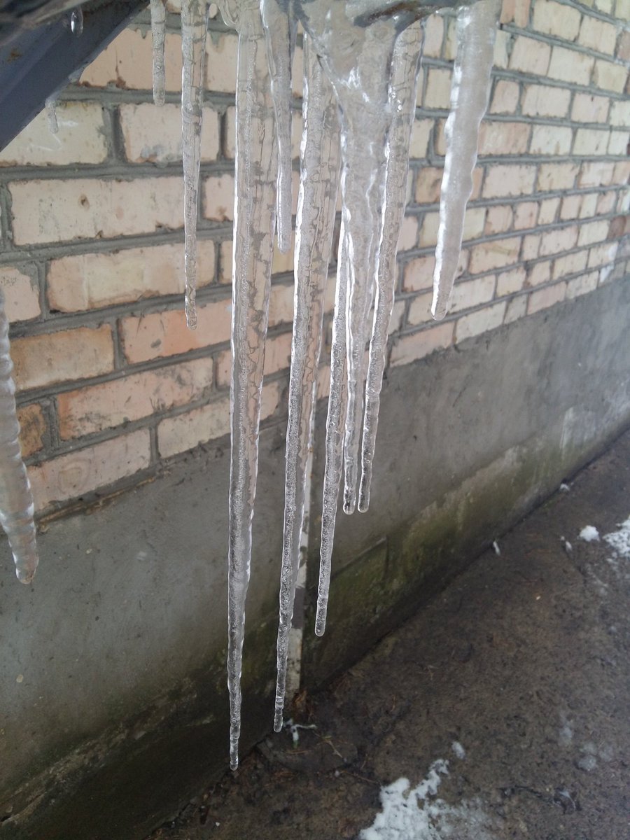 _dangerous_6's tweet image. #зимаможешьуйтиуже..