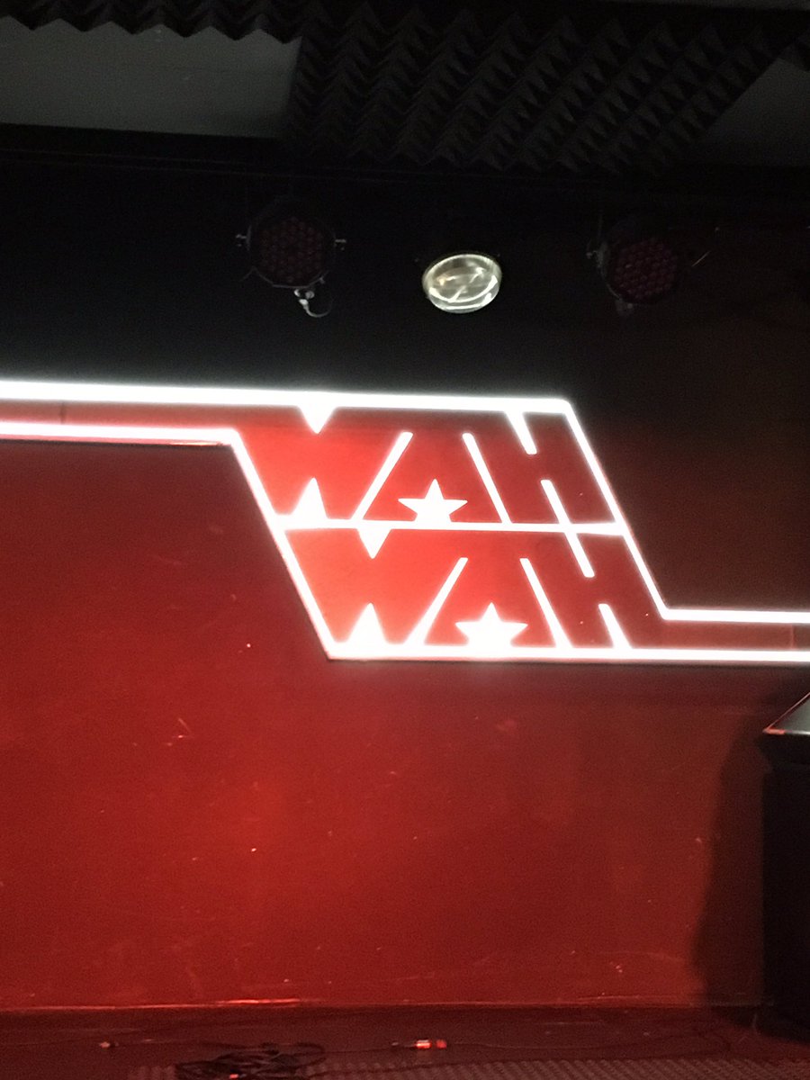 Morondomusic's tweet photo. Calentando motores!@wahwah_valencia @wegowES #salawahwah #concierto #valencia #rock#rockvalencia #rockespañol #morondo https://t.co/3oblsji5or