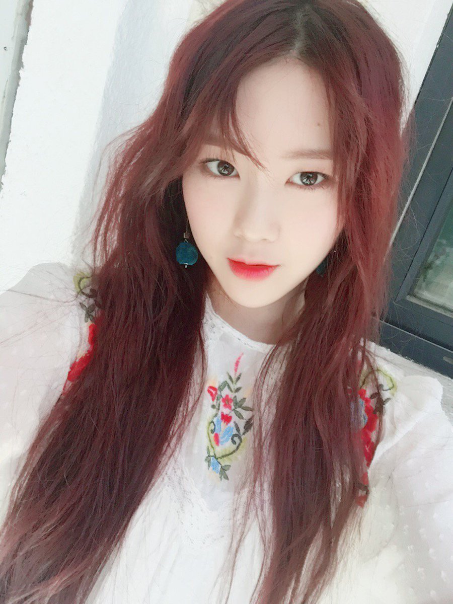 WM_OHMYGIRL's tweet photo. #오다주웠지호 #오마이걸2주년축하 #너무좋다 #오마이걸짱짱 #미라클최고
🎂오다주웠어요 선물!!!!!!! https://t.co/qCZSR7vlFB