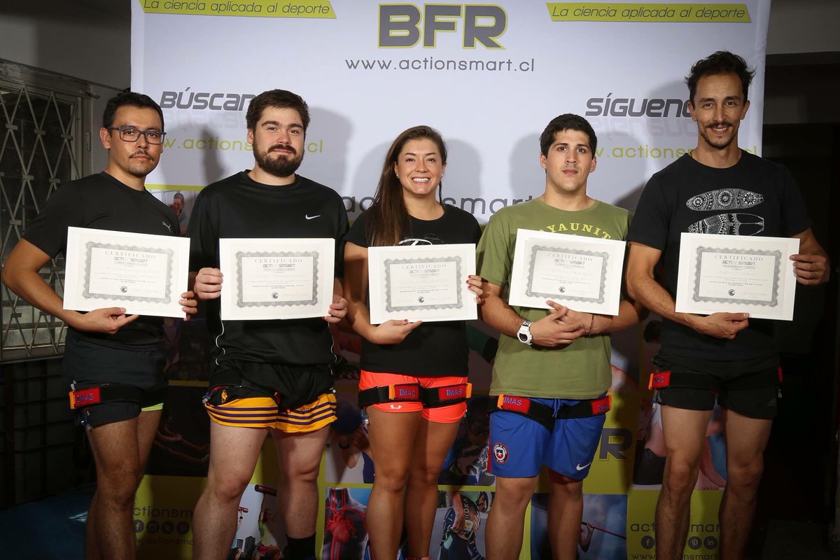 actionsmartch's tweet photo. Nicole, Claus, Mario, Ignacio y Jaime aprobaron la última capacitación #ActionSmart #BFR. Súmate a la familia! https://t.co/UBT5JmThZR https://t.co/erBo2B9rwJ
