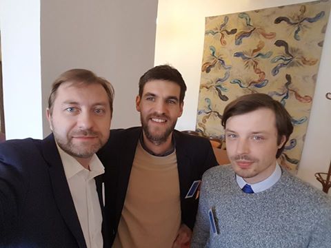 MitSvujDomov's tweet photo. Nečekané zprávy - ZoSB se pravděpodobně dostane na jednání do Sněmovny, dle informací @RSklenak, již v úterý 26. dubna a má tak stále šanci! https://t.co/K0imbJrrLB