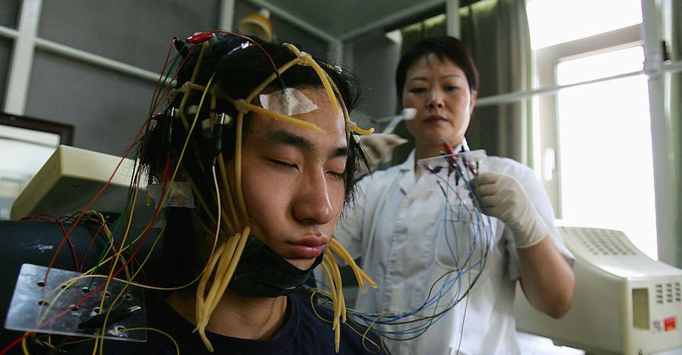 To cure their child's web addiction, some Chinese parents are paying to hack into their computers.
foreignpolicy.com/2017/04/20/chi…