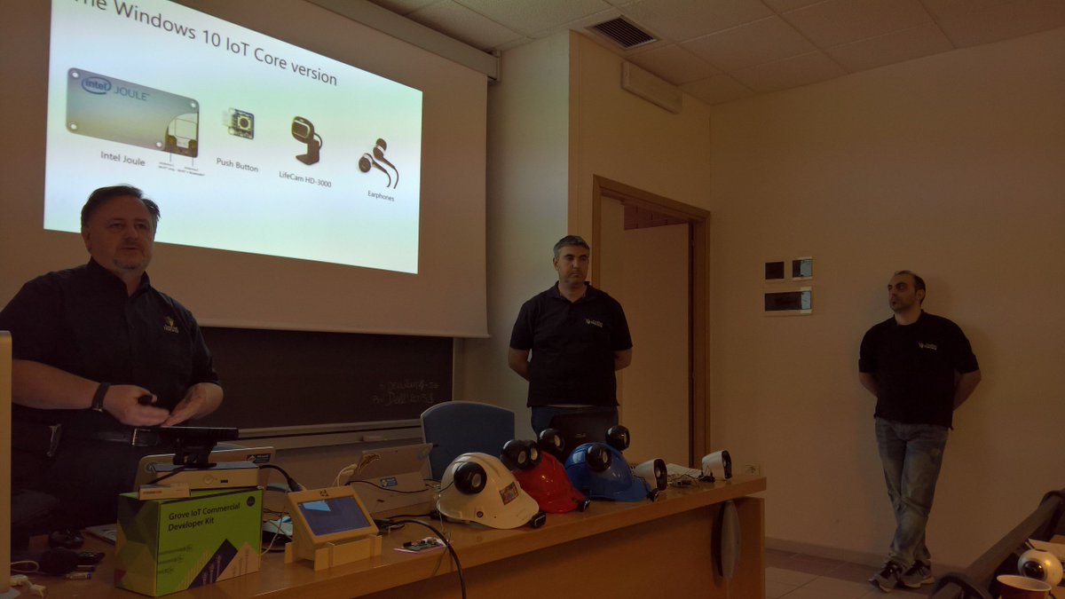 MarcoDalPino's tweet photo. A #iotdaypi17 creare un wearable con @Inteliot #Joule #see4me @marcodalpino @marcominerva @rcappello https://t.co/INFSntu2MB