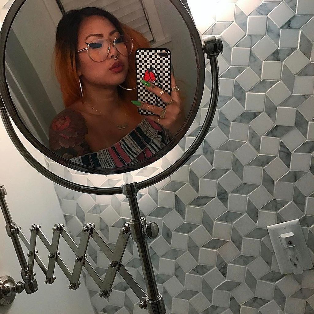 connperignon's tweet photo. I'm 85% liquid eyeliner. #DailyPerignon https://t.co/38Ic0Nv05o https://t.co/8XvqBM019i
