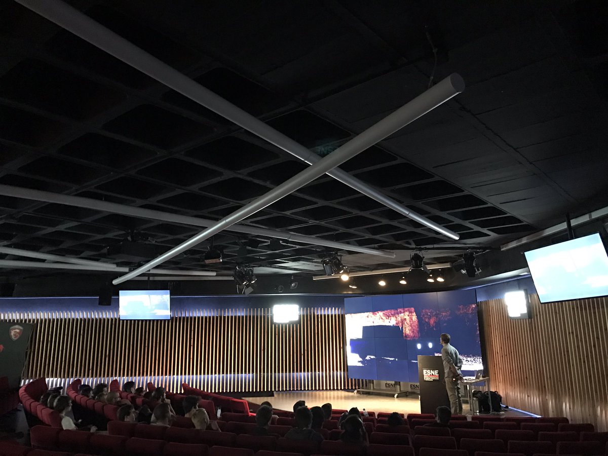 udit_es's tweet photo. Llega el turno de la 'sonorización' en los videojuegos con la conferencia de Gabriel Gutierrez de Menos Doce DB en la #ESNEGamesWeek https://t.co/U1tEKxYcWA