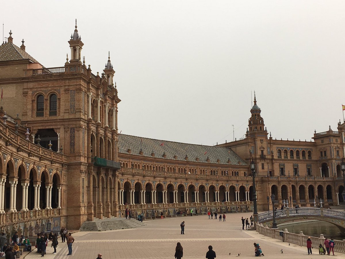 Stay.com tweet media